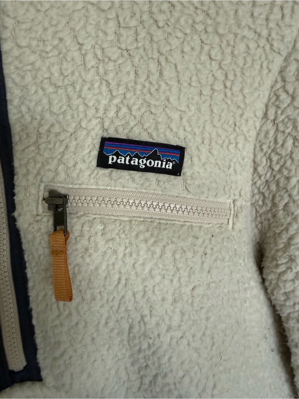 Patagonia Women’s Retro Pile Marsupial Pullover - Picture 4 of 8